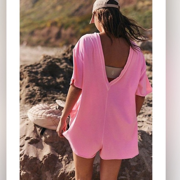❌SOLD!❌ NEW! FREE PEOPLE MOVEMENT MEDIUM Hot Shot Tee Romper PINK LEMONADE Short - Picture 6 of 17
